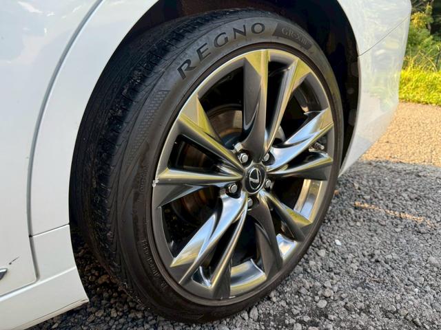 ES 300h Fスポーツ サンルーフ/デジタルインナーミラー/全周囲カメラ/衝突軽減/レーダークルーズ/コーナーセンサー/ブラインドスポットモニター/シートヒーター・エアコン/ハンドルヒーター/Bluetooth/ETC(28枚目)