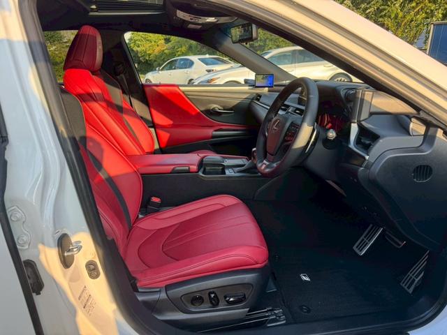 ES 300h Fスポーツ サンルーフ/デジタルインナーミラー/全周囲カメラ/衝突軽減/レーダークルーズ/コーナーセンサー/ブラインドスポットモニター/シートヒーター・エアコン/ハンドルヒーター/Bluetooth/ETC(29枚目)