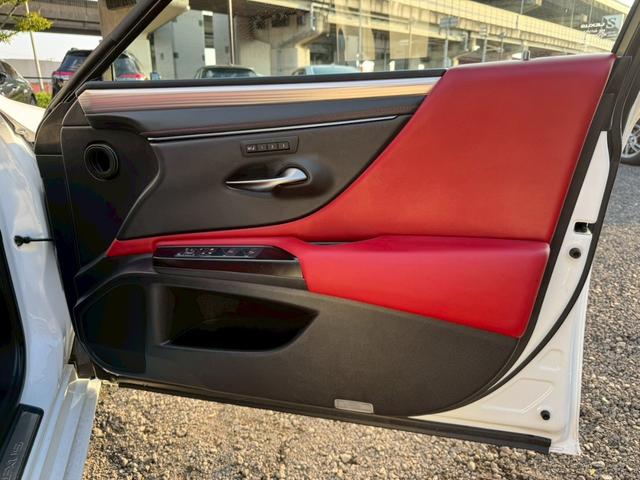 ES 300h Fスポーツ サンルーフ/デジタルインナーミラー/全周囲カメラ/衝突軽減/レーダークルーズ/コーナーセンサー/ブラインドスポットモニター/シートヒーター・エアコン/ハンドルヒーター/Bluetooth/ETC(30枚目)