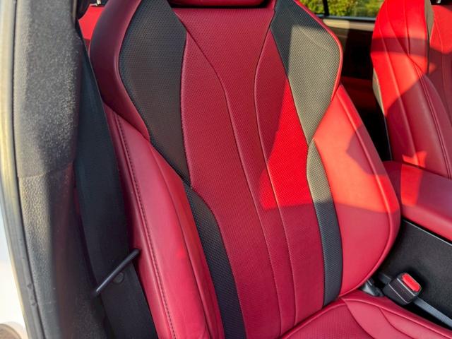 ES 300h Fスポーツ サンルーフ/デジタルインナーミラー/全周囲カメラ/衝突軽減/レーダークルーズ/コーナーセンサー/ブラインドスポットモニター/シートヒーター・エアコン/ハンドルヒーター/Bluetooth/ETC(34枚目)