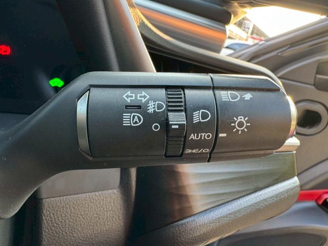 ES 300h Fスポーツ サンルーフ/デジタルインナーミラー/全周囲カメラ/衝突軽減/レーダークルーズ/コーナーセンサー/ブラインドスポットモニター/シートヒーター・エアコン/ハンドルヒーター/Bluetooth/ETC(39枚目)