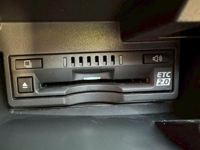 ES 300h Fスポーツ サンルーフ/デジタルインナーミラー/全周囲カメラ/衝突軽減/レーダークルーズ/コーナーセンサー/ブラインドスポットモニター/シートヒーター・エアコン/ハンドルヒーター/Bluetooth/ETC(42枚目)