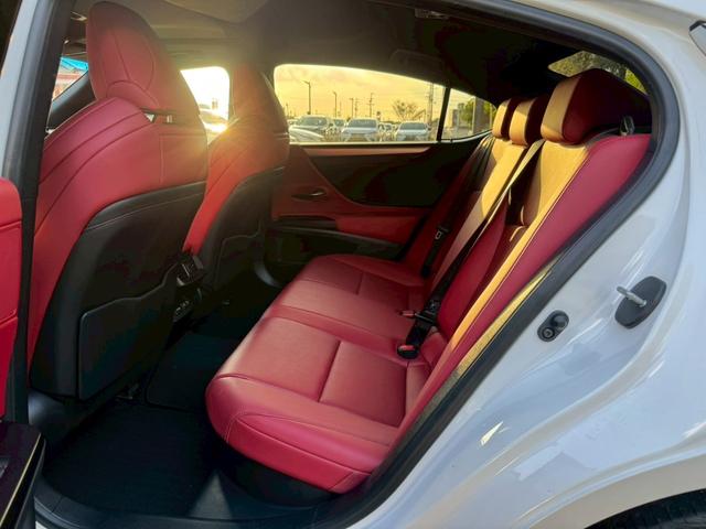 ES 300h Fスポーツ サンルーフ/デジタルインナーミラー/全周囲カメラ/衝突軽減/レーダークルーズ/コーナーセンサー/ブラインドスポットモニター/シートヒーター・エアコン/ハンドルヒーター/Bluetooth/ETC(66枚目)