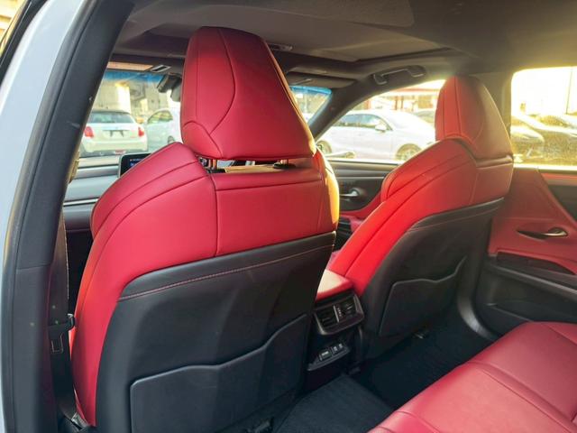 ES 300h Fスポーツ サンルーフ/デジタルインナーミラー/全周囲カメラ/衝突軽減/レーダークルーズ/コーナーセンサー/ブラインドスポットモニター/シートヒーター・エアコン/ハンドルヒーター/Bluetooth/ETC(69枚目)