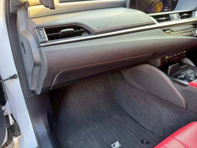 ES 300h Fスポーツ サンルーフ/デジタルインナーミラー/全周囲カメラ/衝突軽減/レーダークルーズ/コーナーセンサー/ブラインドスポットモニター/シートヒーター・エアコン/ハンドルヒーター/Bluetooth/ETC(75枚目)