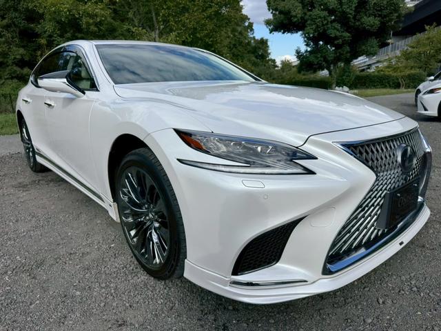 ＬＳ ５００ｈ　エグゼクティブ　ワンオーナー／マークレビンソン／サンルーフ／全周囲カメラ／レーダークルーズ／コーナーセンサ／ＨＵＤ／ＢＳＭ／ハンドルヒーター／シートヒーター・エアコン／リアモニター／シートメモリ／ＥＴＣ／バックカメラ（13枚目）