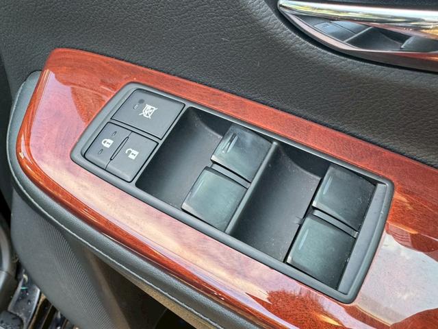 ＨＳ ２５０ｈ　ＶｅｒＩ　クルーズコントロール／コーナーセンサー／シートヒーター・エアコン／パワーシート／シートメモリ／ＥＴＣ／バックカメラ／プッシュスタート／電動格納ミラー／フルセグＴＶ／ＨＤＤナビ／ＵＳＢ（32枚目）