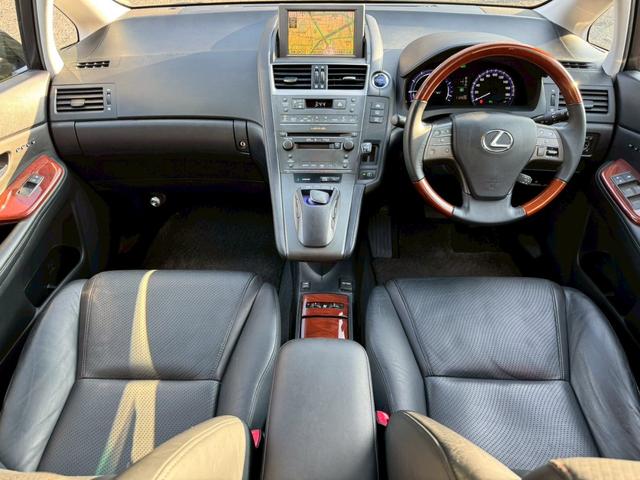 ＨＳ ２５０ｈ　ＶｅｒＩ　クルーズコントロール／コーナーセンサー／シートヒーター・エアコン／パワーシート／シートメモリ／ＥＴＣ／バックカメラ／プッシュスタート／電動格納ミラー／フルセグＴＶ／ＨＤＤナビ／ＵＳＢ（61枚目）