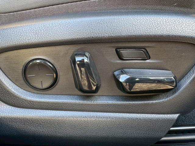 ES 300h VerL マークレビンソン/サンルーフ/衝突軽減/全周囲カメラ/レーダークルーズコントロール/コーナーセンサー/HUD/BSM/ハンドルヒーター/シートヒーター・エアコン/パワーシート/シートメモリ/ETC(34枚目)