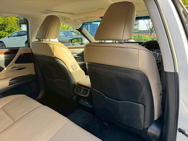 ES 300h VerL マークレビンソン/サンルーフ/衝突軽減/全周囲カメラ/レーダークルーズコントロール/コーナーセンサー/HUD/BSM/ハンドルヒーター/シートヒーター・エアコン/パワーシート/シートメモリ/ETC(66枚目)