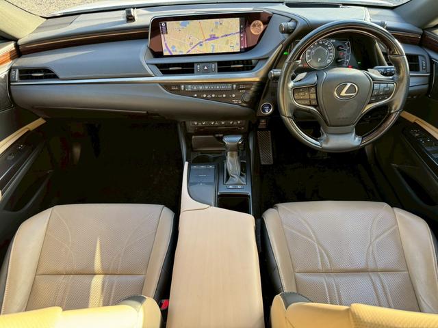 ES 300h VerL マークレビンソン/サンルーフ/衝突軽減/全周囲カメラ/レーダークルーズコントロール/コーナーセンサー/HUD/BSM/ハンドルヒーター/シートヒーター・エアコン/パワーシート/シートメモリ/ETC(67枚目)