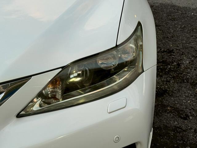 CT 200h VerL /サンルーフ/フロントエアロ/クルーズコントロール/コーナーセンサ/シートヒータ/電動格納ミラー/ハンドルヒータ/レザーシート/プッシュスタート/シートメモリ/ETC/バックカメラ/Bluetooth(4枚目)