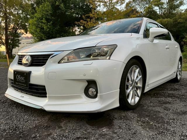 CT 200h VerL /サンルーフ/フロントエアロ/クルーズコントロール/コーナーセンサ/シートヒータ/電動格納ミラー/ハンドルヒータ/レザーシート/プッシュスタート/シートメモリ/ETC/バックカメラ/Bluetooth(7枚目)