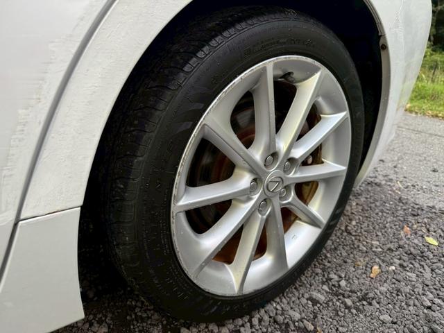 CT 200h VerL /サンルーフ/フロントエアロ/クルーズコントロール/コーナーセンサ/シートヒータ/電動格納ミラー/ハンドルヒータ/レザーシート/プッシュスタート/シートメモリ/ETC/バックカメラ/Bluetooth(29枚目)