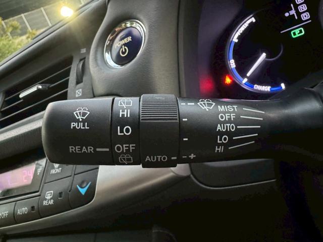 CT 200h VerL /サンルーフ/フロントエアロ/クルーズコントロール/コーナーセンサ/シートヒータ/電動格納ミラー/ハンドルヒータ/レザーシート/プッシュスタート/シートメモリ/ETC/バックカメラ/Bluetooth(43枚目)