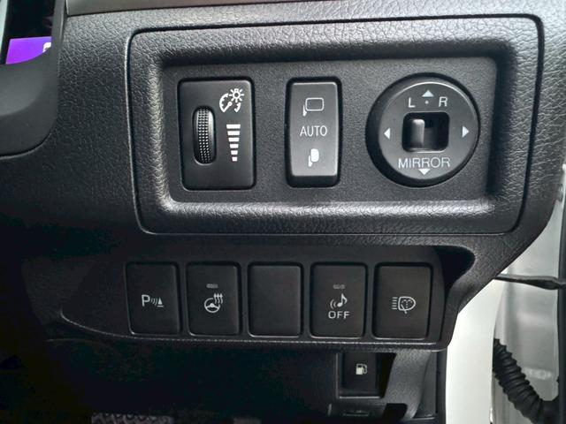 CT 200h VerL /サンルーフ/フロントエアロ/クルーズコントロール/コーナーセンサ/シートヒータ/電動格納ミラー/ハンドルヒータ/レザーシート/プッシュスタート/シートメモリ/ETC/バックカメラ/Bluetooth(45枚目)