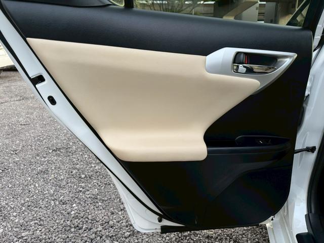 CT 200h VerL /サンルーフ/フロントエアロ/クルーズコントロール/コーナーセンサ/シートヒータ/電動格納ミラー/ハンドルヒータ/レザーシート/プッシュスタート/シートメモリ/ETC/バックカメラ/Bluetooth(63枚目)