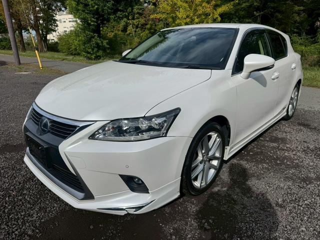 CT 200h VerL モデリスタエアロ/レーダークルーズコントロール/コーナーセンサー/シートヒーター/パワーシート/シートメモリ/ETC/Bluetooth/バックカメラ/プッシュスタート/電動格納ミラー/フルセグTV(6枚目)