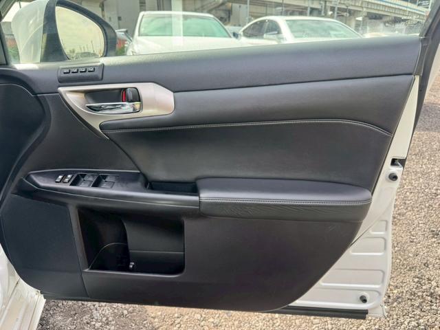 CT 200h VerL モデリスタエアロ/レーダークルーズコントロール/コーナーセンサー/シートヒーター/パワーシート/シートメモリ/ETC/Bluetooth/バックカメラ/プッシュスタート/電動格納ミラー/フルセグTV(29枚目)