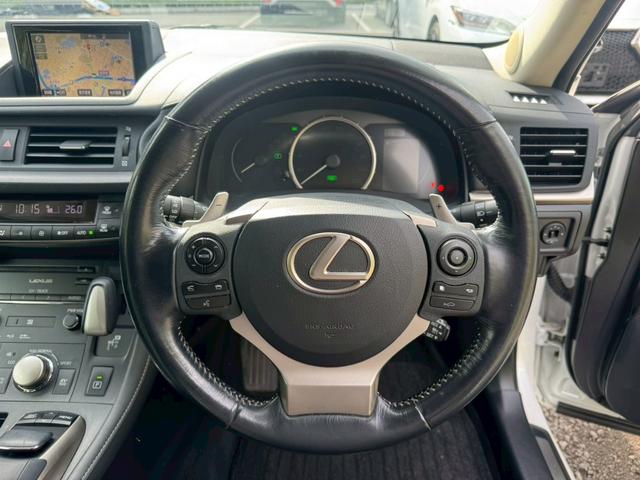 CT 200h VerL モデリスタエアロ/レーダークルーズコントロール/コーナーセンサー/シートヒーター/パワーシート/シートメモリ/ETC/Bluetooth/バックカメラ/プッシュスタート/電動格納ミラー/フルセグTV(37枚目)