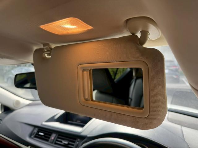 CT 200h VerL モデリスタエアロ/レーダークルーズコントロール/コーナーセンサー/シートヒーター/パワーシート/シートメモリ/ETC/Bluetooth/バックカメラ/プッシュスタート/電動格納ミラー/フルセグTV(53枚目)