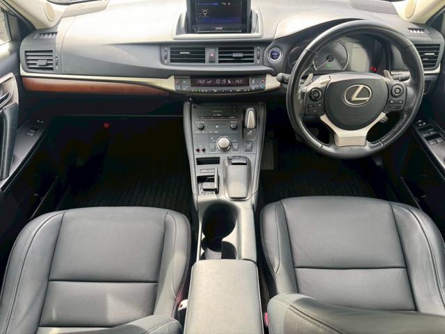 CT 200h VerL モデリスタエアロ/レーダークルーズコントロール/コーナーセンサー/シートヒーター/パワーシート/シートメモリ/ETC/Bluetooth/バックカメラ/プッシュスタート/電動格納ミラー/フルセグTV(60枚目)