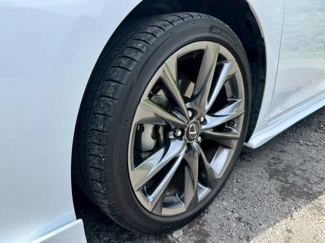 ES 300h Fスポーツ Tom’sエアロ/サンルーフ/衝突軽減/レーダークルーズ/コーナーセンサー/BSM/ハンドルヒーター/シートヒーター・エアコン/パワーシート/シートメモリ/ETC/Bluetooth/バックカメラ(8枚目)