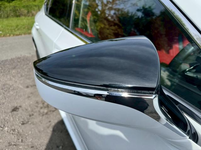 ES 300h Fスポーツ Tom’sエアロ/サンルーフ/衝突軽減/レーダークルーズ/コーナーセンサー/BSM/ハンドルヒーター/シートヒーター・エアコン/パワーシート/シートメモリ/ETC/Bluetooth/バックカメラ(16枚目)