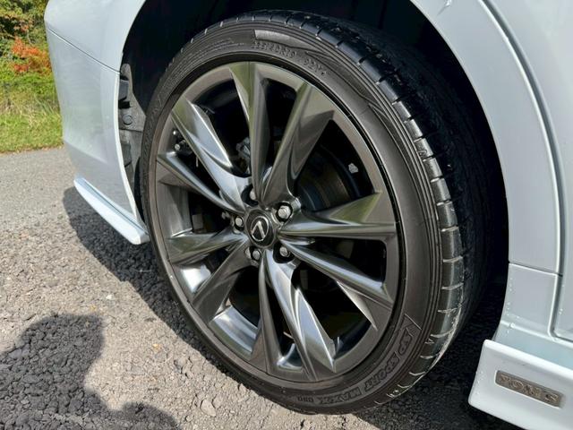 ES 300h Fスポーツ Tom’sエアロ/サンルーフ/衝突軽減/レーダークルーズ/コーナーセンサー/BSM/ハンドルヒーター/シートヒーター・エアコン/パワーシート/シートメモリ/ETC/Bluetooth/バックカメラ(24枚目)