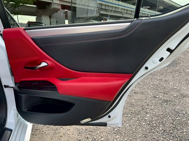 ES 300h Fスポーツ Tom’sエアロ/サンルーフ/衝突軽減/レーダークルーズ/コーナーセンサー/BSM/ハンドルヒーター/シートヒーター・エアコン/パワーシート/シートメモリ/ETC/Bluetooth/バックカメラ(61枚目)