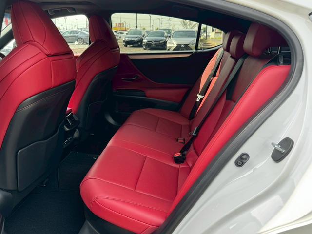 ES 300h Fスポーツ Tom’sエアロ/サンルーフ/衝突軽減/レーダークルーズ/コーナーセンサー/BSM/ハンドルヒーター/シートヒーター・エアコン/パワーシート/シートメモリ/ETC/Bluetooth/バックカメラ(70枚目)