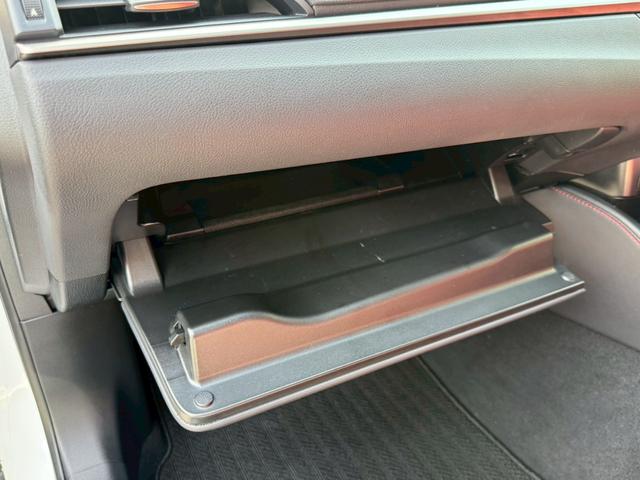 ES 300h Fスポーツ Tom’sエアロ/サンルーフ/衝突軽減/レーダークルーズ/コーナーセンサー/BSM/ハンドルヒーター/シートヒーター・エアコン/パワーシート/シートメモリ/ETC/Bluetooth/バックカメラ(80枚目)