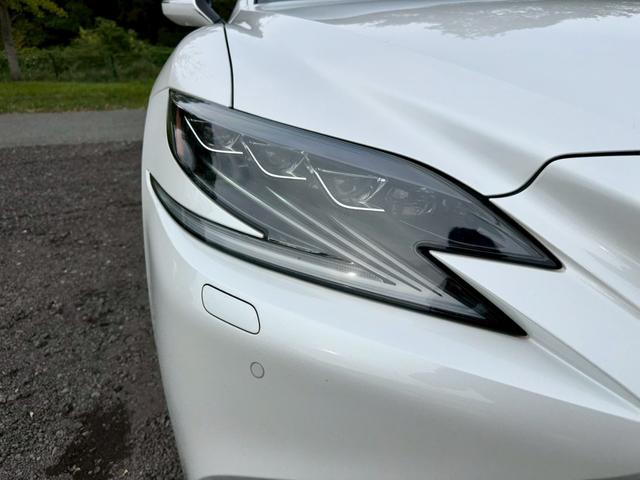 LS 500h VerL サンルーフ/マークレビンソン/デジタルインナーミラー/HUD/BSM/全周囲カメラ/衝突軽減/レーダークルーズ/レーンキープ/コーナーセンサー/パワーバックドア/電動格納ミラー/パワーシート/ETC(12枚目)