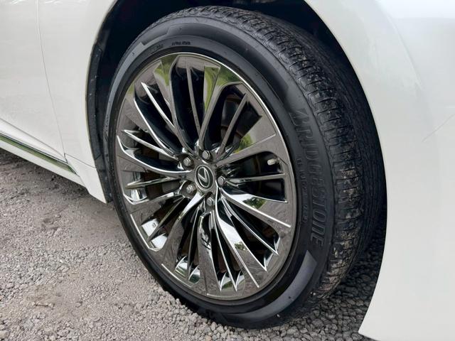 LS 500h VerL サンルーフ/マークレビンソン/デジタルインナーミラー/HUD/BSM/全周囲カメラ/衝突軽減/レーダークルーズ/レーンキープ/コーナーセンサー/パワーバックドア/電動格納ミラー/パワーシート/ETC(16枚目)