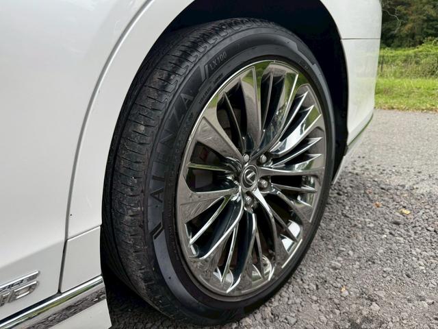 LS 500h VerL サンルーフ/マークレビンソン/デジタルインナーミラー/HUD/BSM/全周囲カメラ/衝突軽減/レーダークルーズ/レーンキープ/コーナーセンサー/パワーバックドア/電動格納ミラー/パワーシート/ETC(30枚目)