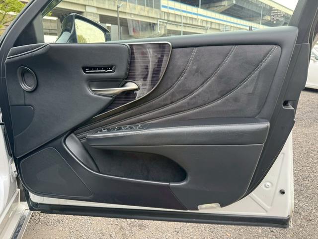 LS 500h VerL サンルーフ/マークレビンソン/デジタルインナーミラー/HUD/BSM/全周囲カメラ/衝突軽減/レーダークルーズ/レーンキープ/コーナーセンサー/パワーバックドア/電動格納ミラー/パワーシート/ETC(32枚目)