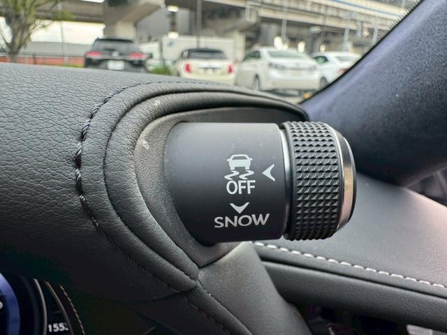 LS 500h VerL サンルーフ/マークレビンソン/デジタルインナーミラー/HUD/BSM/全周囲カメラ/衝突軽減/レーダークルーズ/レーンキープ/コーナーセンサー/パワーバックドア/電動格納ミラー/パワーシート/ETC(46枚目)