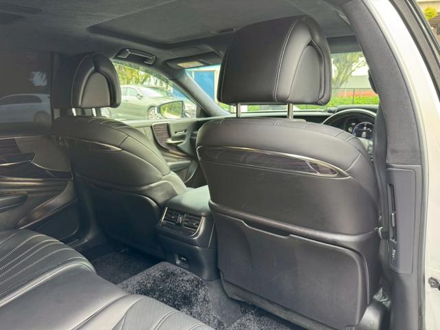 LS 500h VerL サンルーフ/マークレビンソン/デジタルインナーミラー/HUD/BSM/全周囲カメラ/衝突軽減/レーダークルーズ/レーンキープ/コーナーセンサー/パワーバックドア/電動格納ミラー/パワーシート/ETC(67枚目)