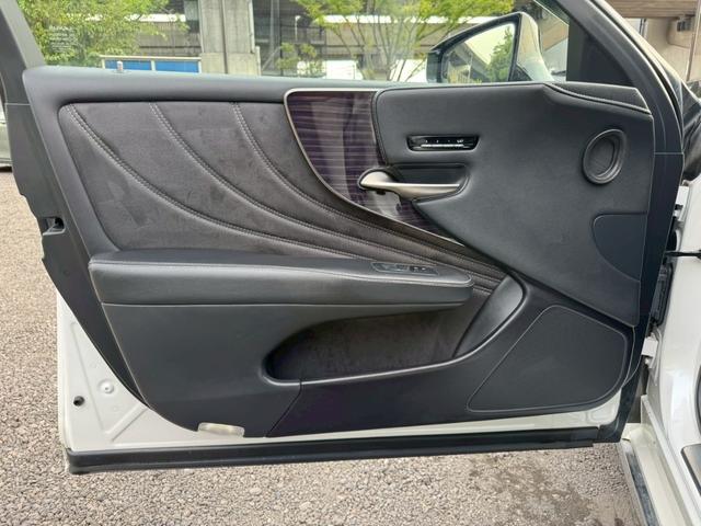 LS 500h VerL サンルーフ/マークレビンソン/デジタルインナーミラー/HUD/BSM/全周囲カメラ/衝突軽減/レーダークルーズ/レーンキープ/コーナーセンサー/パワーバックドア/電動格納ミラー/パワーシート/ETC(71枚目)