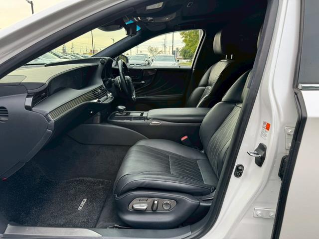 LS 500h VerL サンルーフ/マークレビンソン/デジタルインナーミラー/HUD/BSM/全周囲カメラ/衝突軽減/レーダークルーズ/レーンキープ/コーナーセンサー/パワーバックドア/電動格納ミラー/パワーシート/ETC(73枚目)