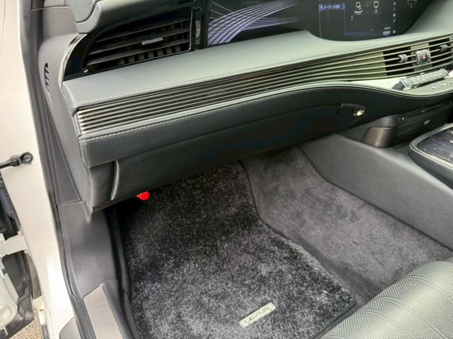 LS 500h VerL サンルーフ/マークレビンソン/デジタルインナーミラー/HUD/BSM/全周囲カメラ/衝突軽減/レーダークルーズ/レーンキープ/コーナーセンサー/パワーバックドア/電動格納ミラー/パワーシート/ETC(77枚目)