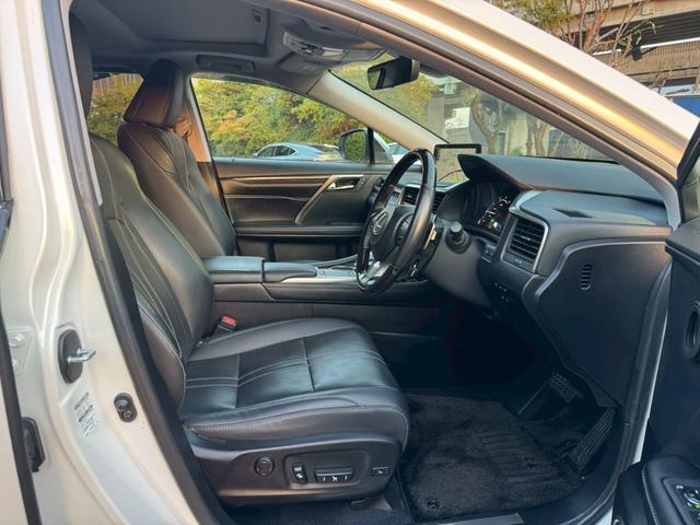 RX 450h VerL 後期/サンルーフ/HUD/BSM/全周囲カメラ/衝突軽減/レーダークルーズコントロール/レーンキープ/コーナーセンサ/電動格納ミラー/シートヒーター・エアコン/パワーバックドア/ETC/シートメモリー(36枚目)