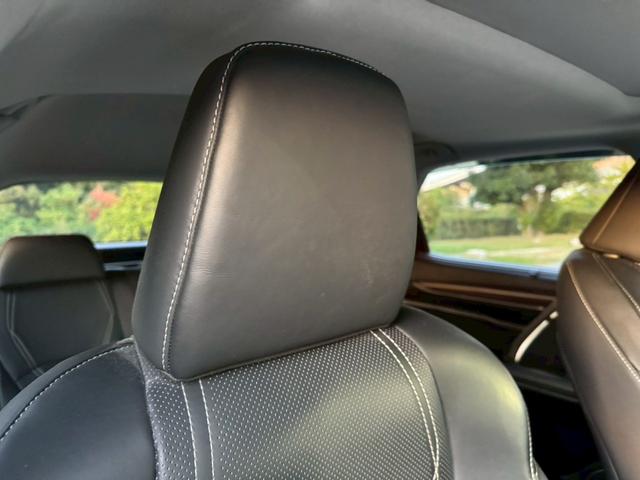 RX 450h VerL 後期/サンルーフ/HUD/BSM/全周囲カメラ/衝突軽減/レーダークルーズコントロール/レーンキープ/コーナーセンサ/電動格納ミラー/シートヒーター・エアコン/パワーバックドア/ETC/シートメモリー(39枚目)