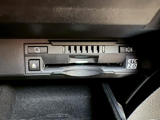 RX 450h VerL 後期/サンルーフ/HUD/BSM/全周囲カメラ/衝突軽減/レーダークルーズコントロール/レーンキープ/コーナーセンサ/電動格納ミラー/シートヒーター・エアコン/パワーバックドア/ETC/シートメモリー(49枚目)