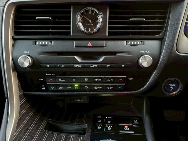 RX 450h VerL 後期/サンルーフ/HUD/BSM/全周囲カメラ/衝突軽減/レーダークルーズコントロール/レーンキープ/コーナーセンサ/電動格納ミラー/シートヒーター・エアコン/パワーバックドア/ETC/シートメモリー(54枚目)