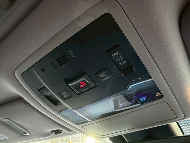 RX 450h VerL 後期/サンルーフ/HUD/BSM/全周囲カメラ/衝突軽減/レーダークルーズコントロール/レーンキープ/コーナーセンサ/電動格納ミラー/シートヒーター・エアコン/パワーバックドア/ETC/シートメモリー(59枚目)