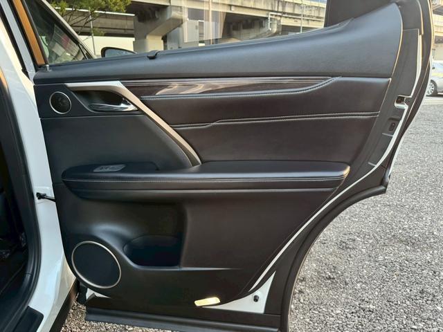 RX 450h VerL 後期/サンルーフ/HUD/BSM/全周囲カメラ/衝突軽減/レーダークルーズコントロール/レーンキープ/コーナーセンサ/電動格納ミラー/シートヒーター・エアコン/パワーバックドア/ETC/シートメモリー(60枚目)
