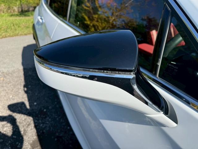 UX 250h Fスポーツ/ サンルーフ/BSM/レーダークルーズ/レーンキープ/コーナーセンサ/シートヒータ・エアコン/パワーバックドア/パワーシート/シートメモリ/電動格納ミラー/ETC2.0/バックカメラ/Bluetooth(15枚目)