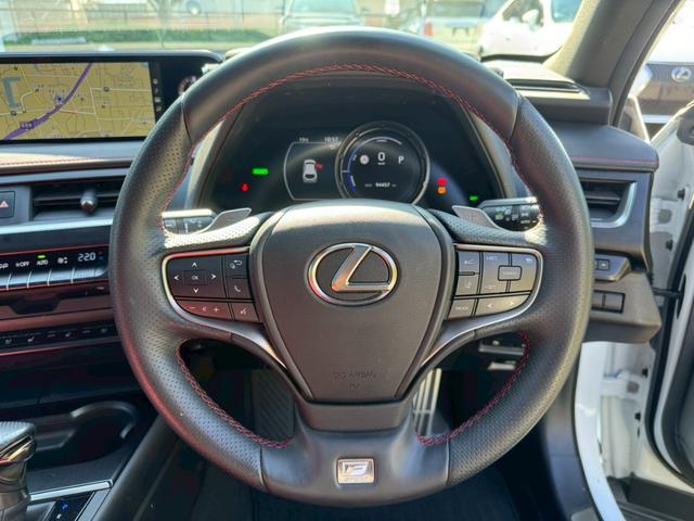 UX 250h Fスポーツ/ サンルーフ/BSM/レーダークルーズ/レーンキープ/コーナーセンサ/シートヒータ・エアコン/パワーバックドア/パワーシート/シートメモリ/電動格納ミラー/ETC2.0/バックカメラ/Bluetooth(39枚目)