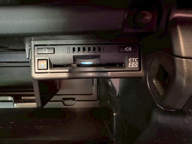 UX 250h Fスポーツ/ サンルーフ/BSM/レーダークルーズ/レーンキープ/コーナーセンサ/シートヒータ・エアコン/パワーバックドア/パワーシート/シートメモリ/電動格納ミラー/ETC2.0/バックカメラ/Bluetooth(75枚目)